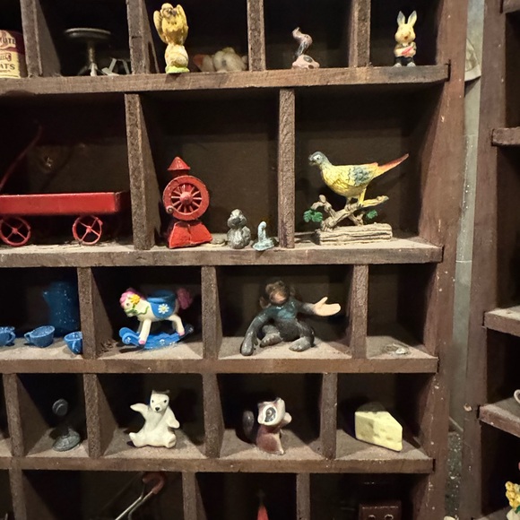 Vintage Printer’s Tray Filled w/ 100+ Miniatures • Advertising • Metal & Japan!! - Picture 6 of 17